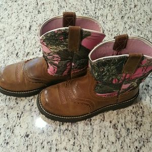 Ariat Fat Baby Pink Camo Boots  Sz 9B